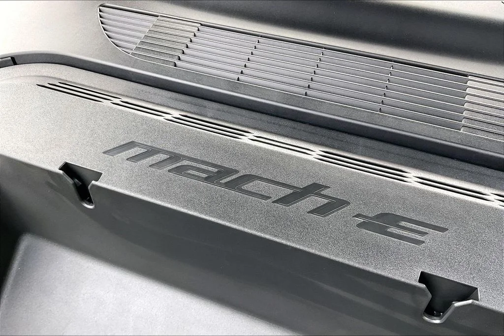 New 2026 Glacier Gray Metallic Tri-coat Ford Premium image 33
