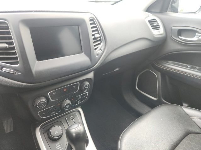 Used 2021 Velvet Red Pearlcoat Jeep Latitude image 6