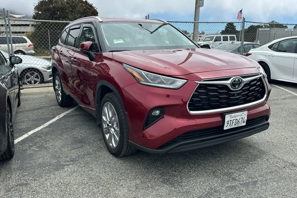 Used 2025 Red Toyota Limited image 2