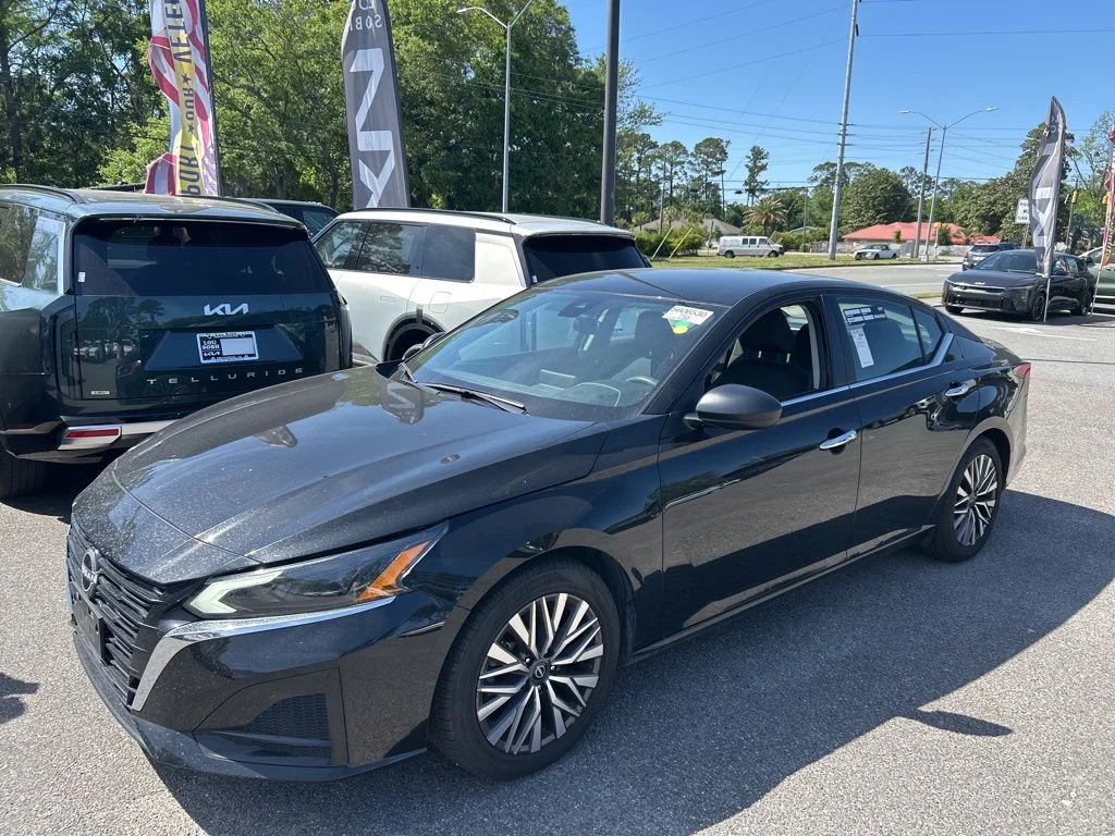 2024 Nissan Altima SV