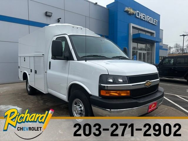 2025 Chevrolet Express Cutaway