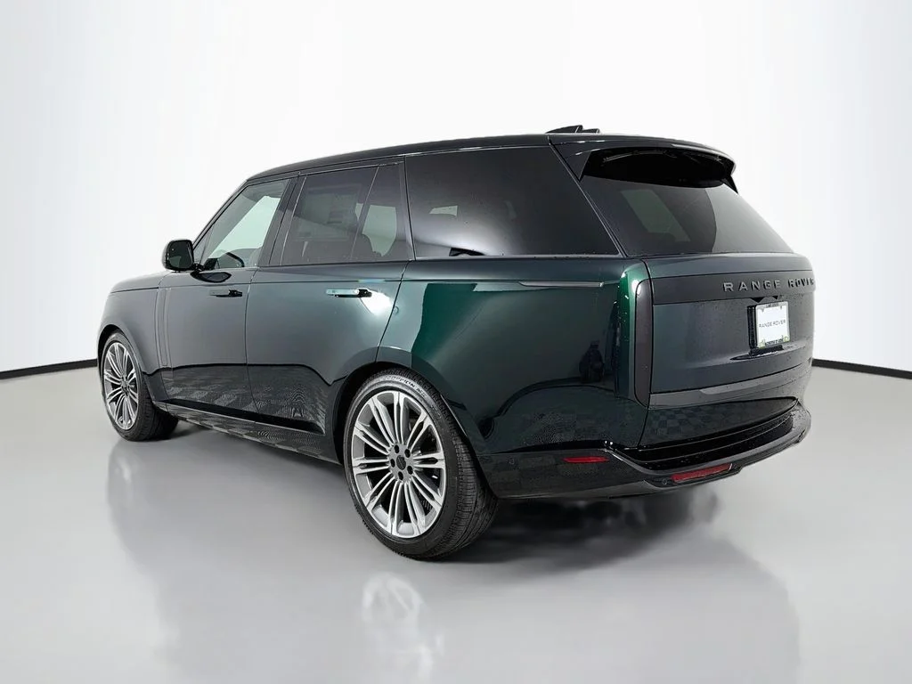 New 2026 British Racing Green Land Rover SE image 7