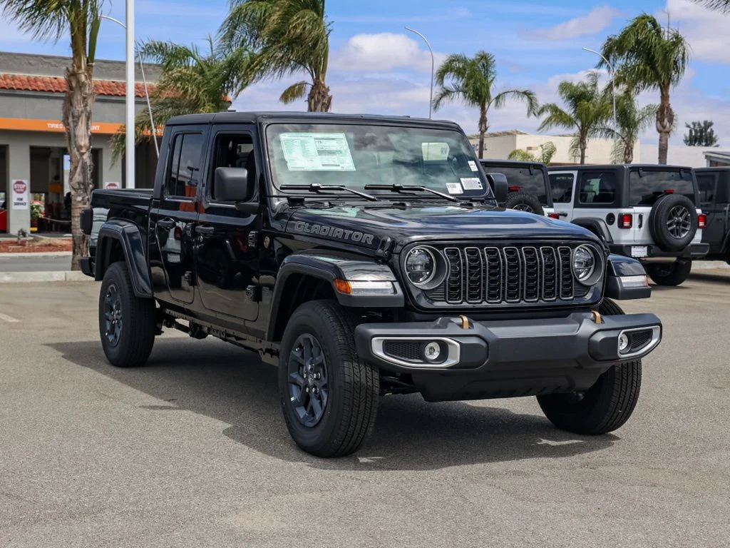 New 2026 Black Clear-Coat Exterior Paint Jeep 85th Anniversary Edition image 2