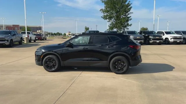 Used 2023 Black Chevrolet 2LT image 6