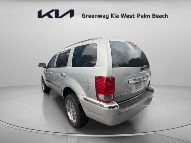 Used 2007 Silver Chrysler Limited image 5
