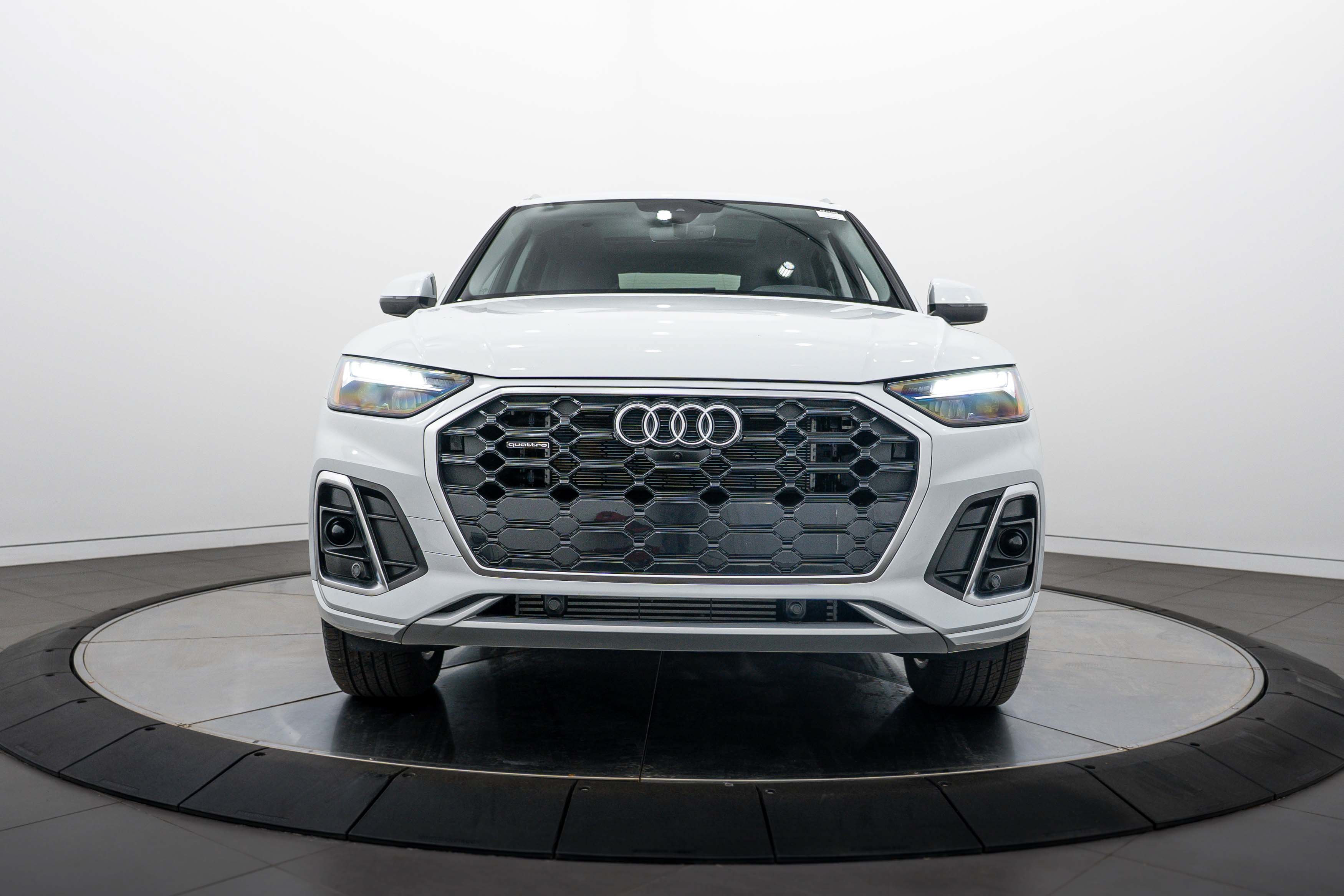 Certified Used 2025 Glacier White Metallic Audi S line Premium Plus image 24