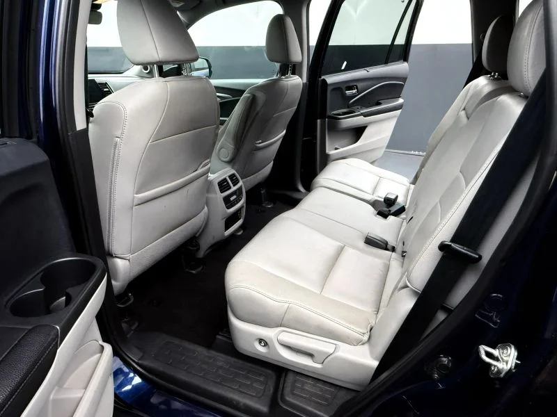 Used 2020  Honda EX-L Sport Utility 4D image 16
