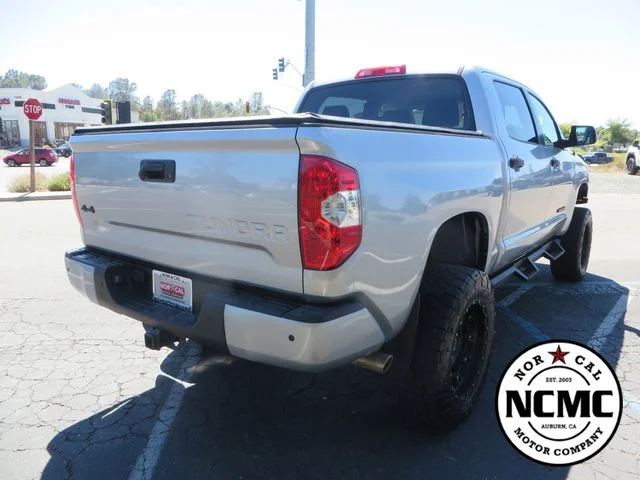 Used 2018 Silver Toyota SR5 image 5