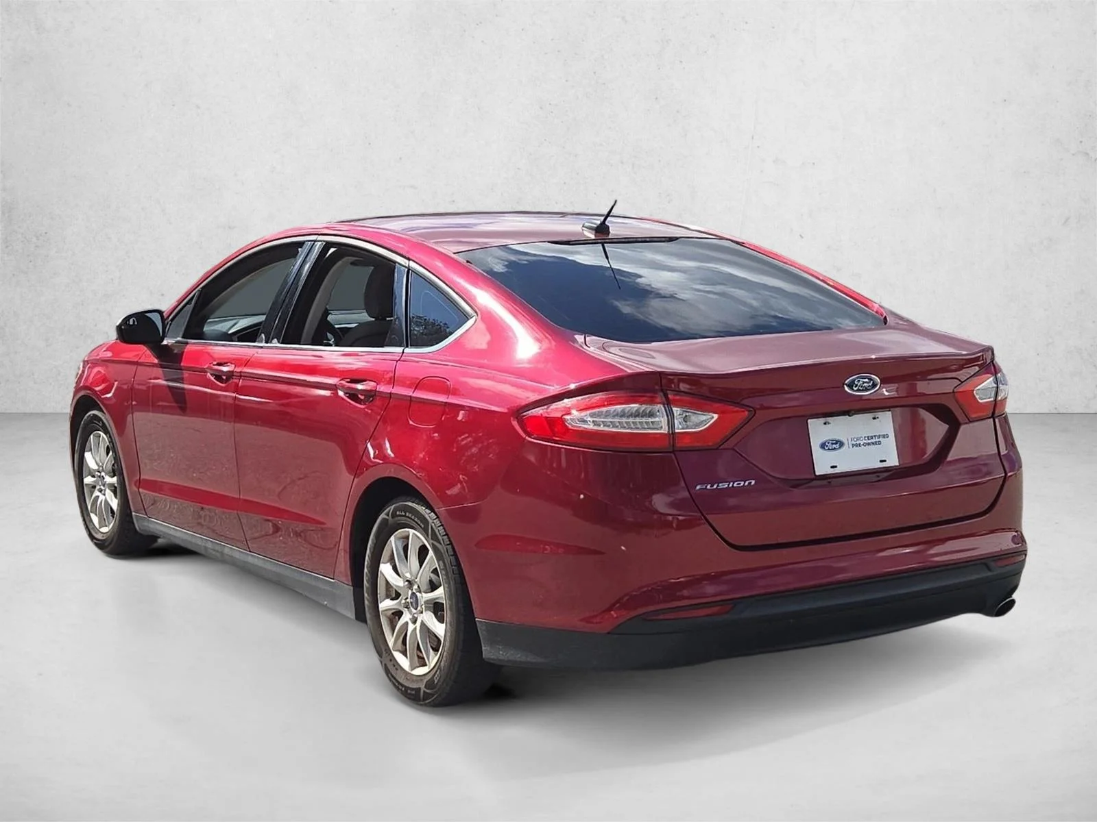 Used 2016 Ruby Red Metallic Tinted Clearcoat Ford S image 7