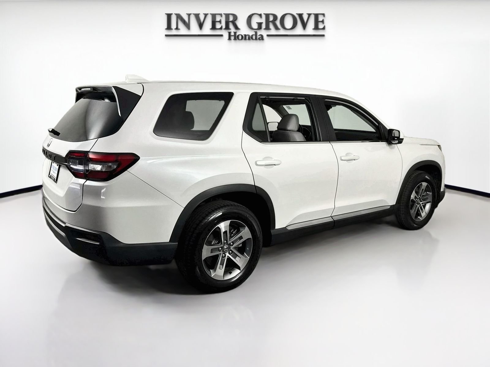Used 2024 Platinum White Pearl Honda EX-L image 5