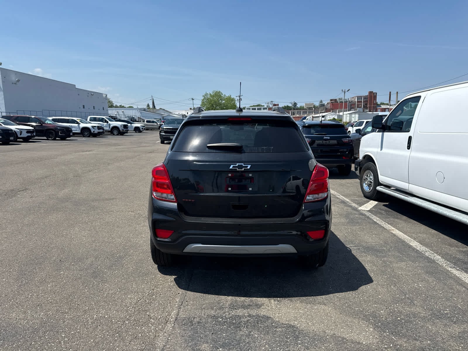 Used 2020 MOSAIC BLACK METALLIC Chevrolet LT image 3
