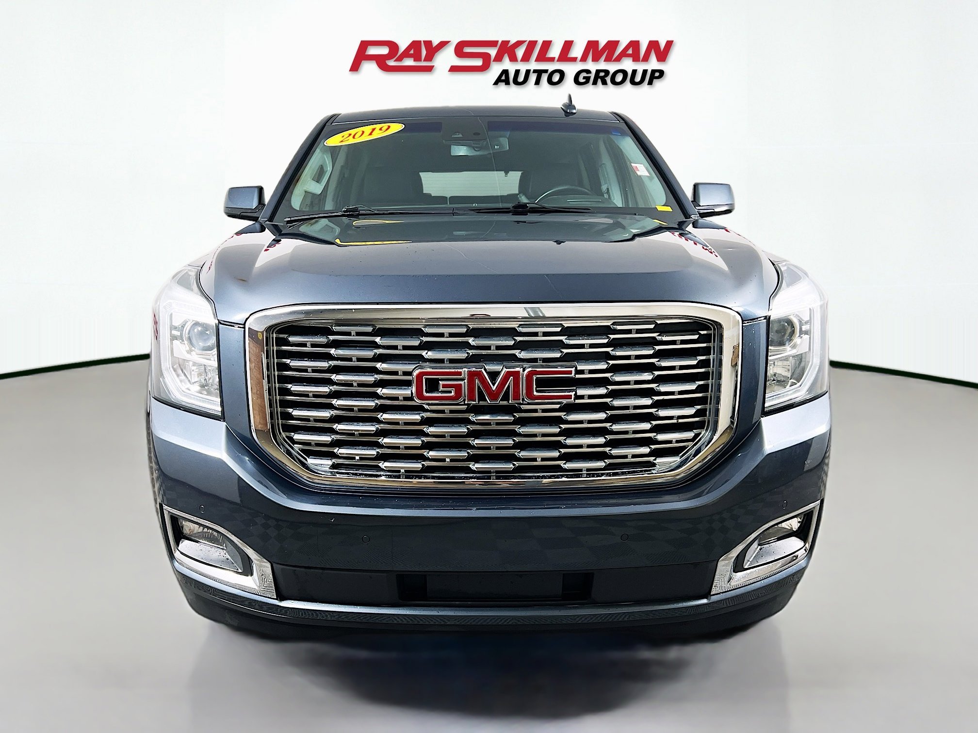 Used 2019 Dark Sky Metallic GMC DENALI image 2