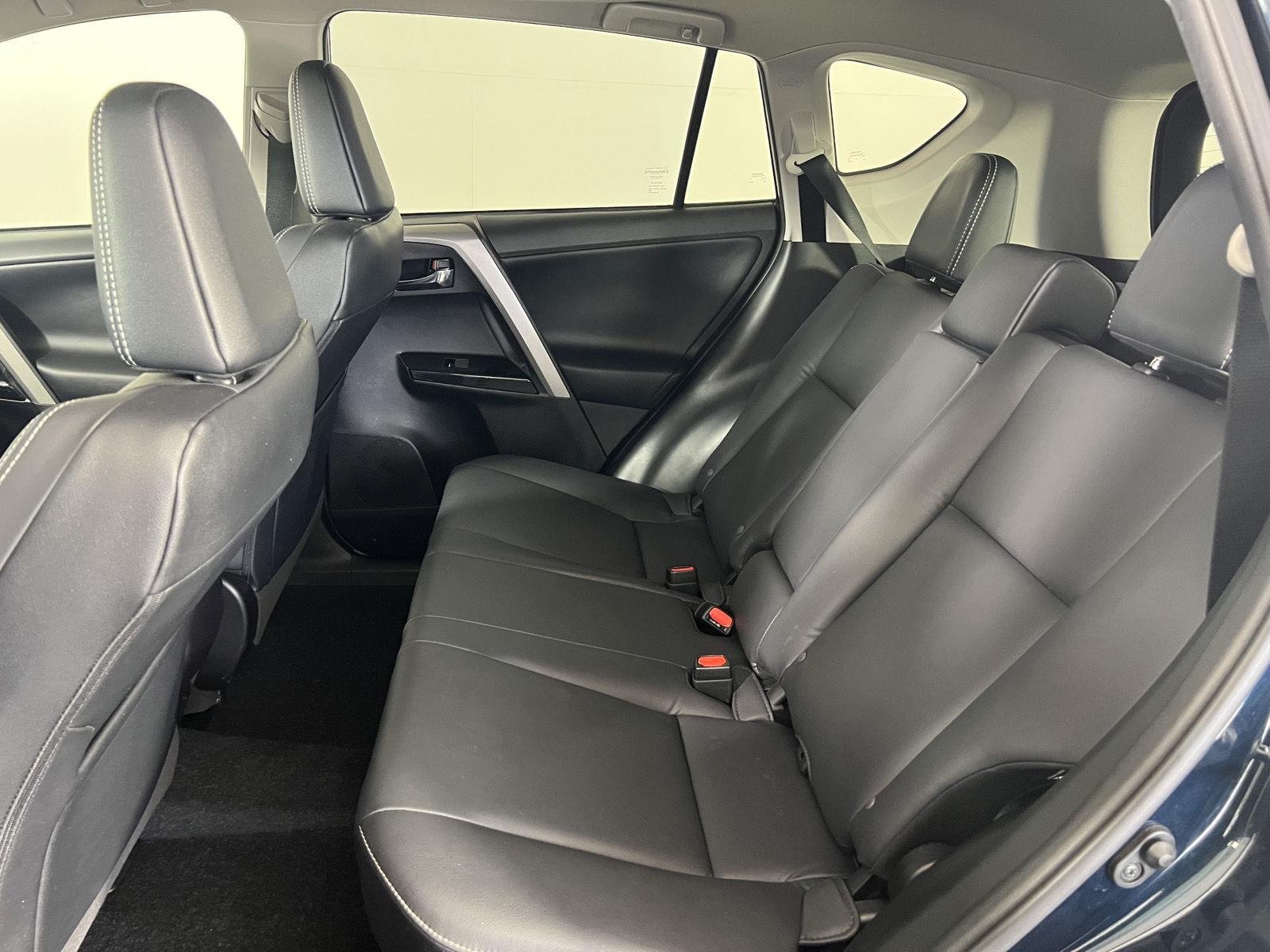 Used 2018 Galactic Aqua Mica Toyota Limited image 26