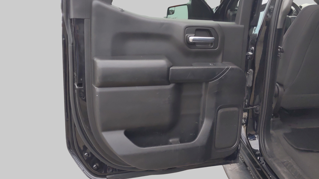 Used 2021 Black Chevrolet Custom image 29