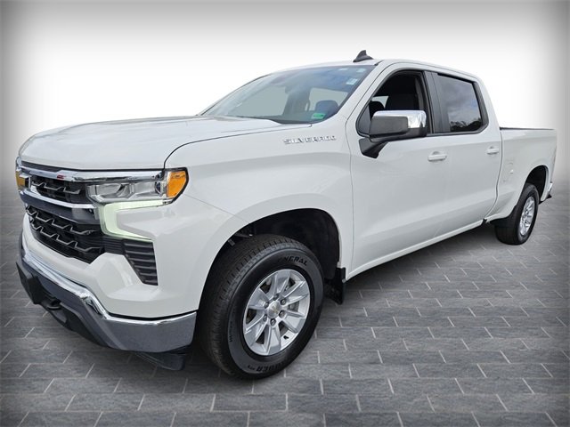 2023 Chevrolet Silverado 1500 LT photo 3