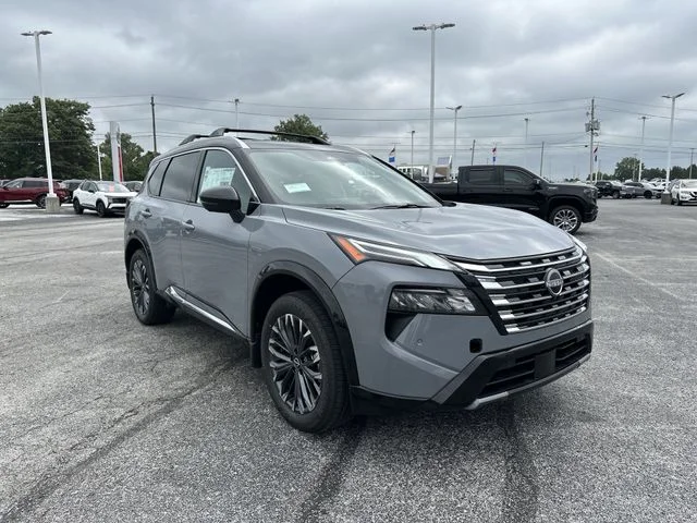 New 2026 Boulder Gray Pearl / Super Black Two-tone Nissan Platinum image 11