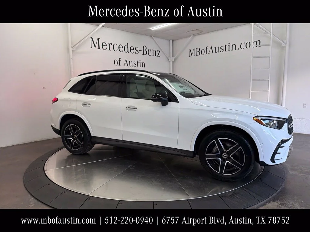 New 2027 White Mercedes-Benz GLC 300 image 1