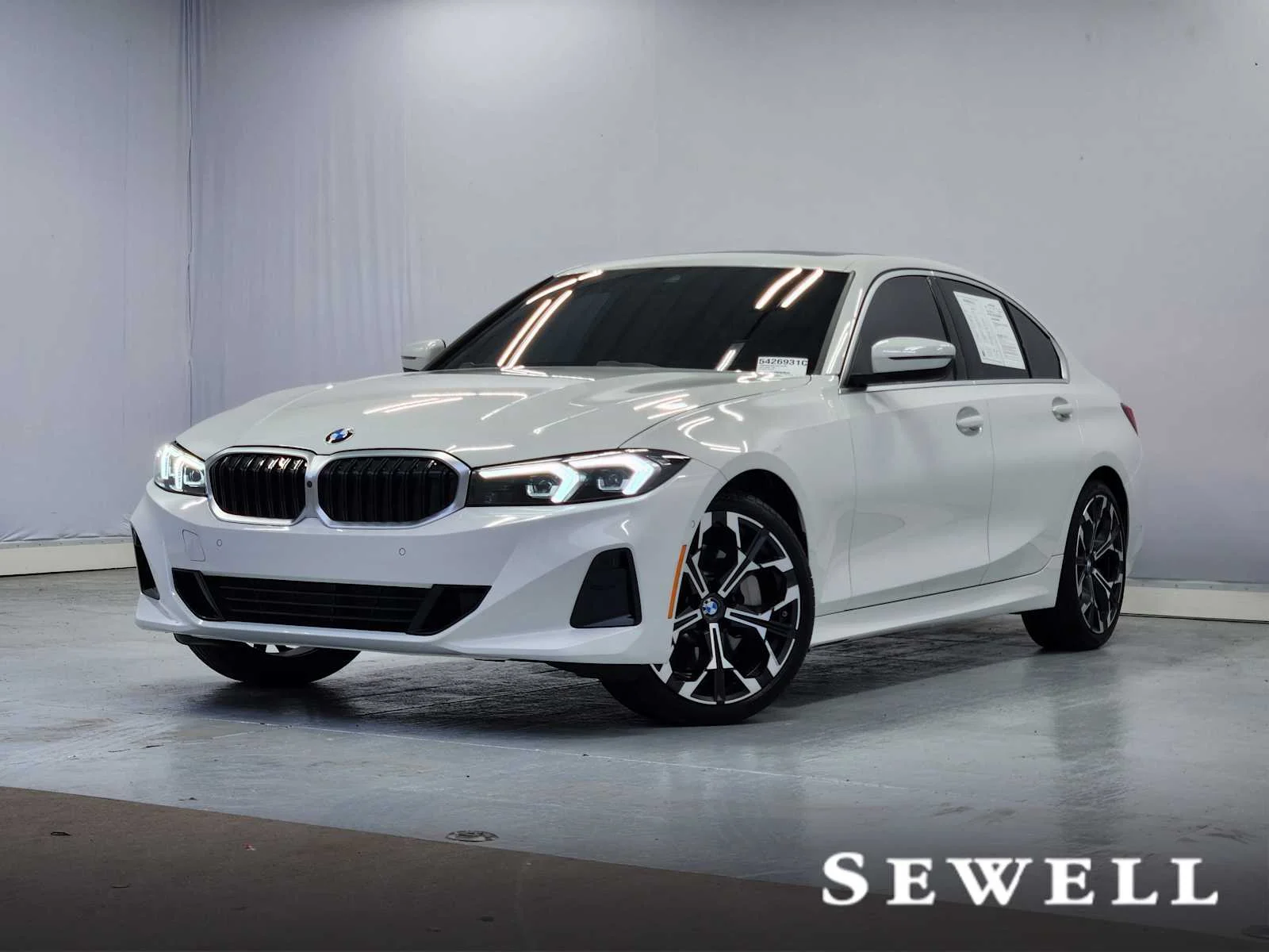 2025 BMW 3 Series 330i Sedan's photo
