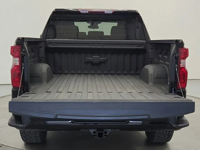 Used 2022 Black Chevrolet Custom image 33