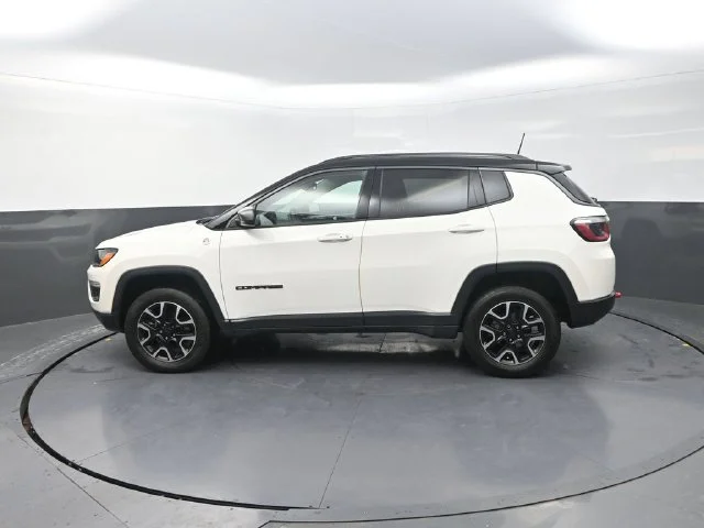 Used 2020 White Jeep Trailhawk image 4