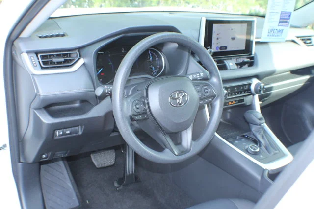 Used 2025 Ice Cap Toyota Hybrid LE image 7
