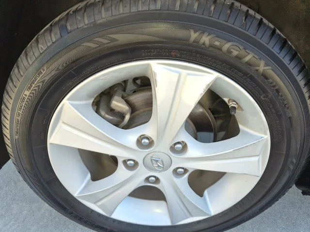 Used 2016 Blue Hyundai Value Edition image 9