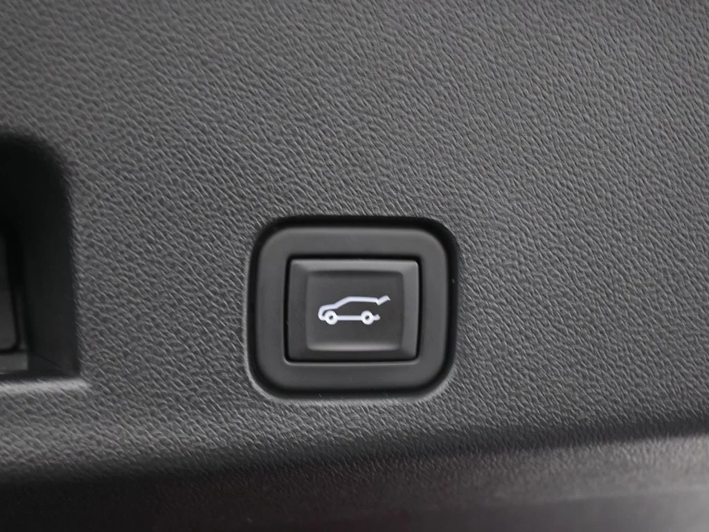 Used 2024 Radiant Red Tintcoat Chevrolet LT image 39