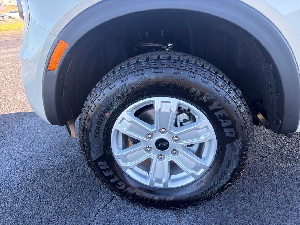 New 2026 Beige Ford XL image 2