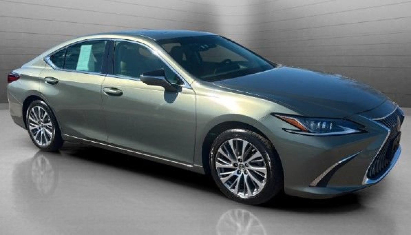 Used 2020 Sunlit Green Lexus ES 350 image 5