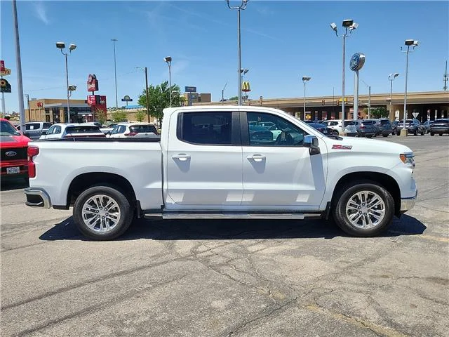 Used 2025 Summit White Chevrolet LT w/1LT 4x4 Crew Cab 6.6 ft. box 157 in. WB image 4