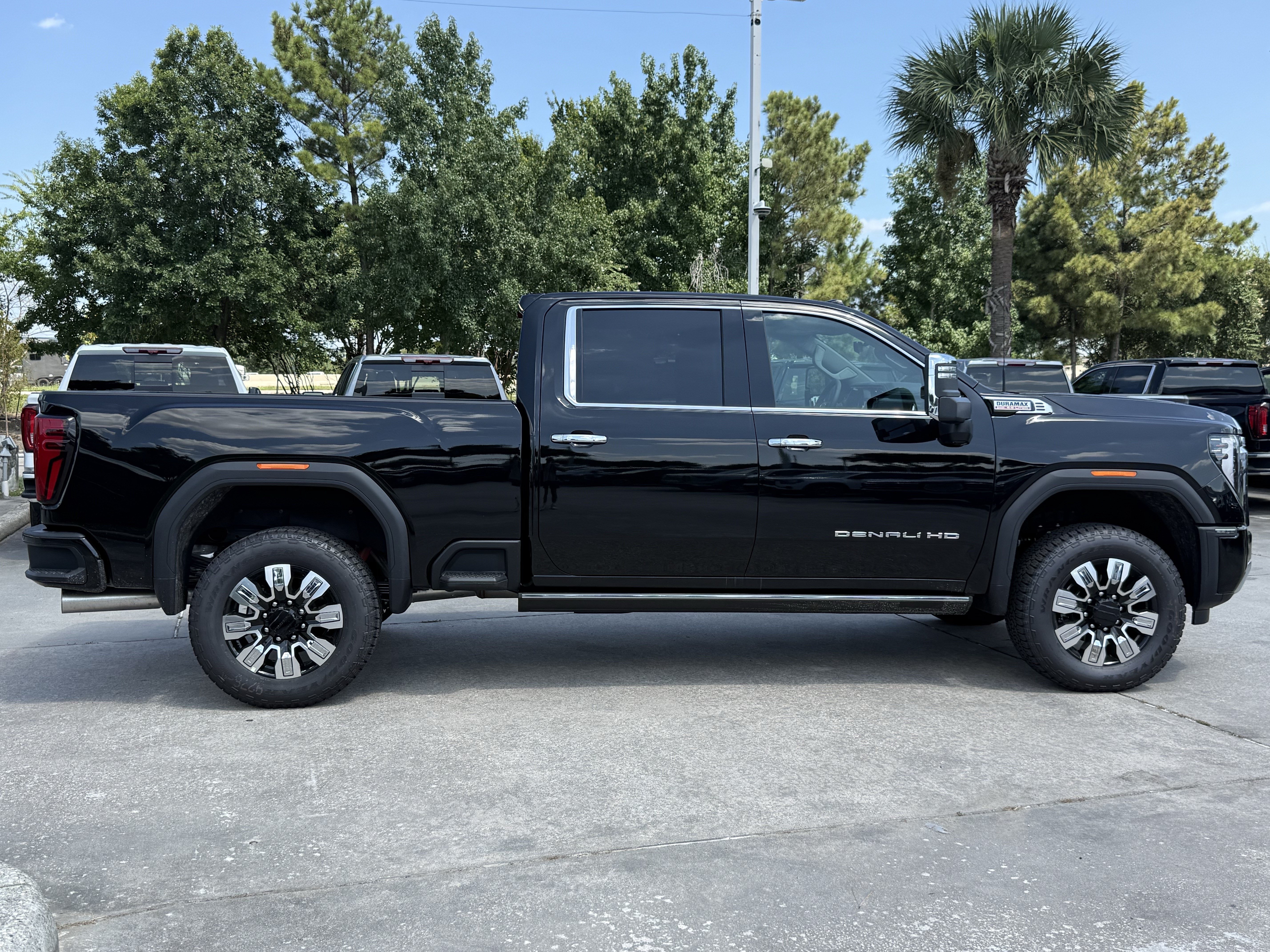 2026 GMC Sierra 2500HD Denali - Photo 3
