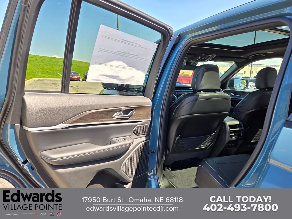 New 2026 Steel Blue Exterior Paint Jeep Limited image 26