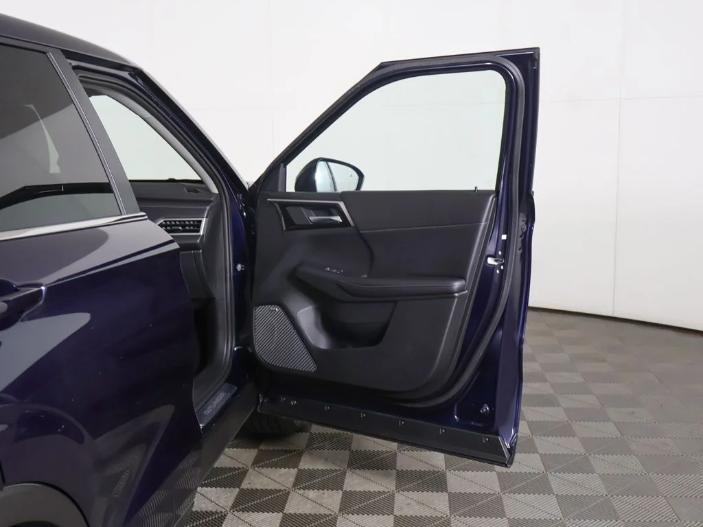 New 2026 Blue Mitsubishi SE image 22