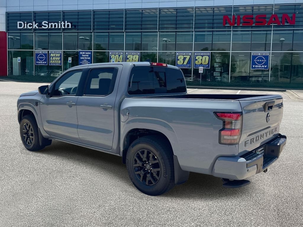 New 2026 Boulder Gray Pearl Nissan Crew Cab SV image 4