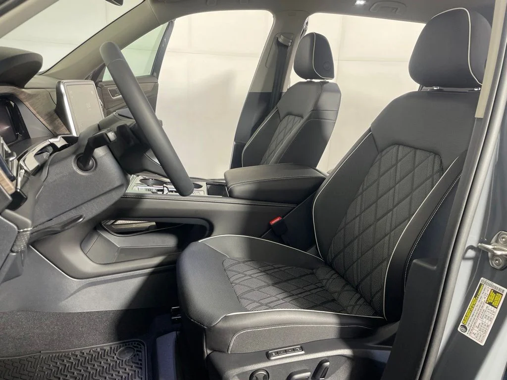 New 2026 Gray Volkswagen 2.0T SEL Premium R-Line image 10