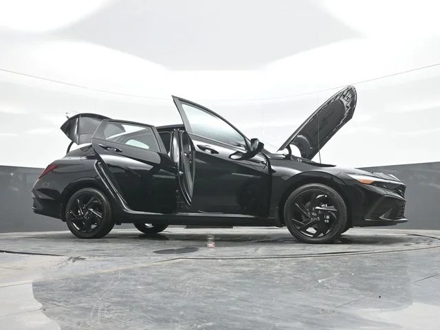 New 2026 Black Hyundai SEL Sport image 31