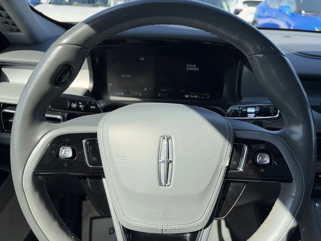Used 2020 Blue Lincoln Reserve image 14