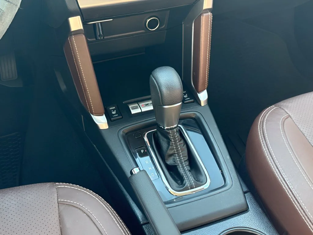 Used 2017 White Subaru 2.5i Touring image 16