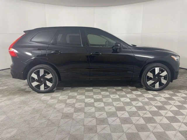 Used 2025 Black Volvo T8 Plus image 10
