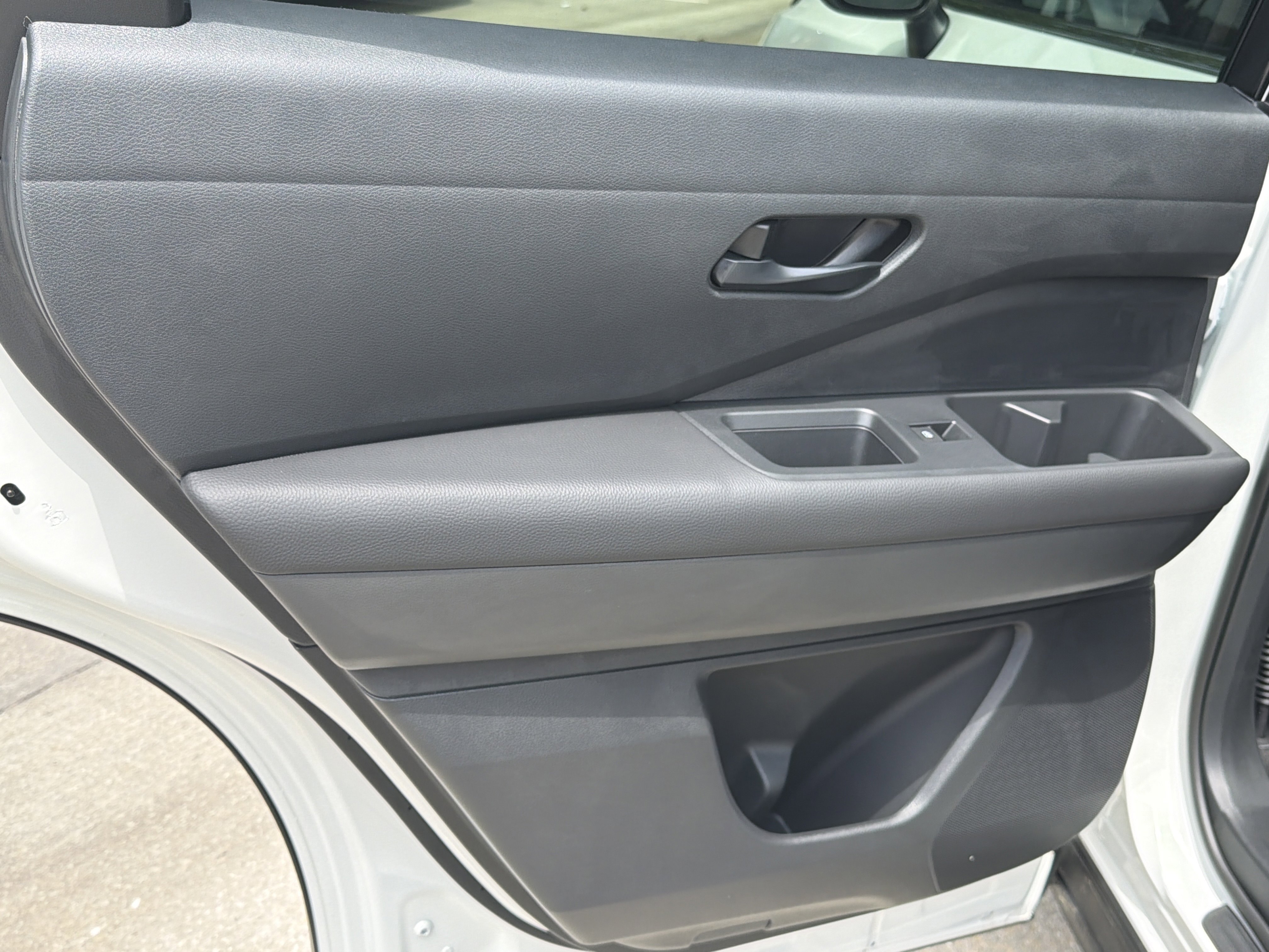 2026 Nissan Pathfinder S - Photo 22