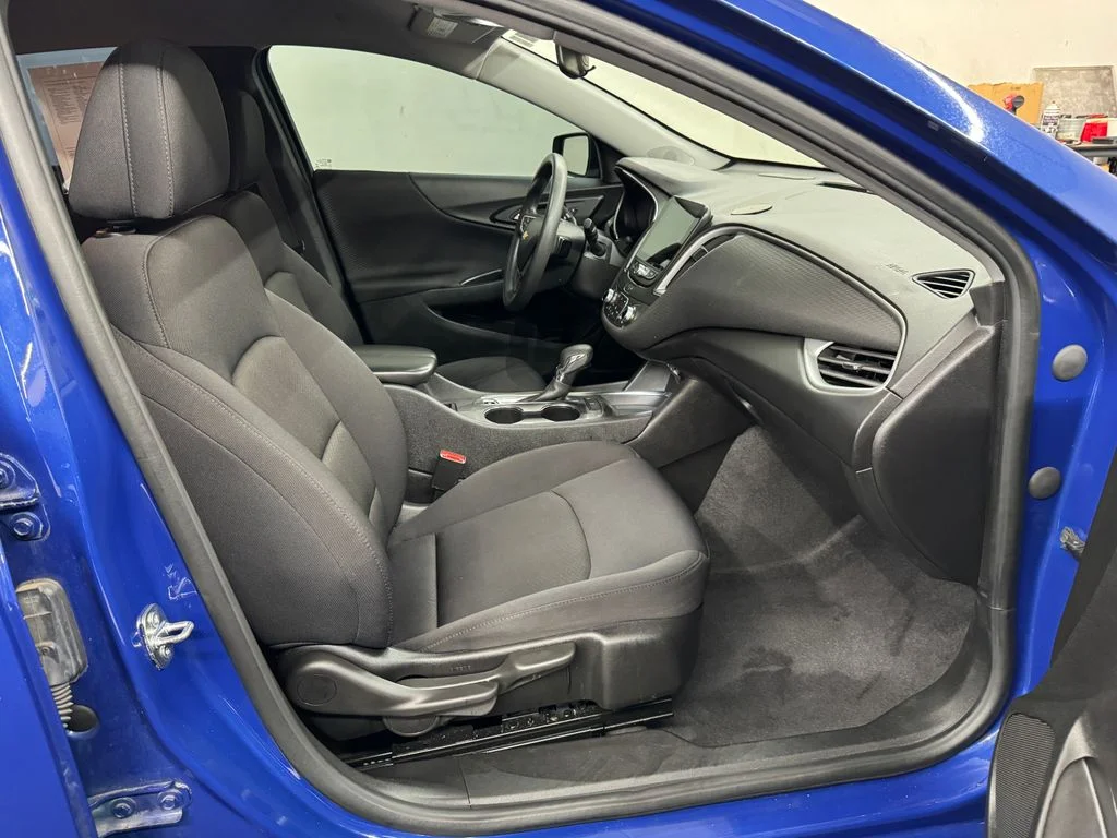 Used 2023 Blue Chevrolet LT image 27