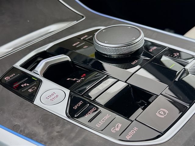 New 2026 White Metallic BMW xDrive50e image 17