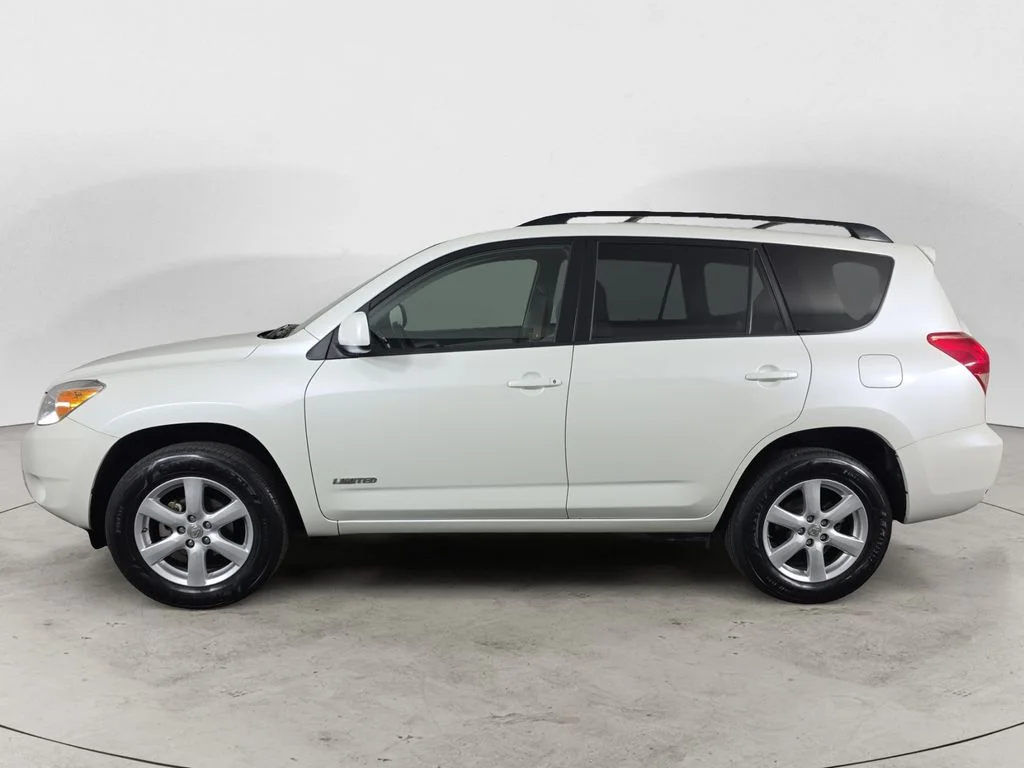 Used 2007 Blizzard Pearl Toyota Limited image 8