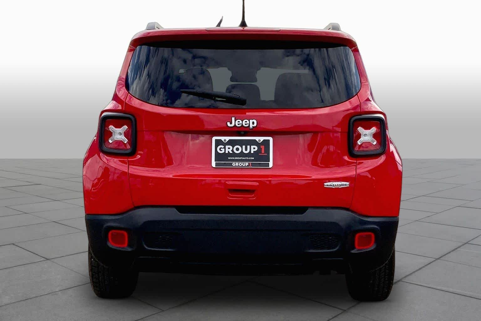 Pre-Owned 2021 Jeep Renegade Latitude