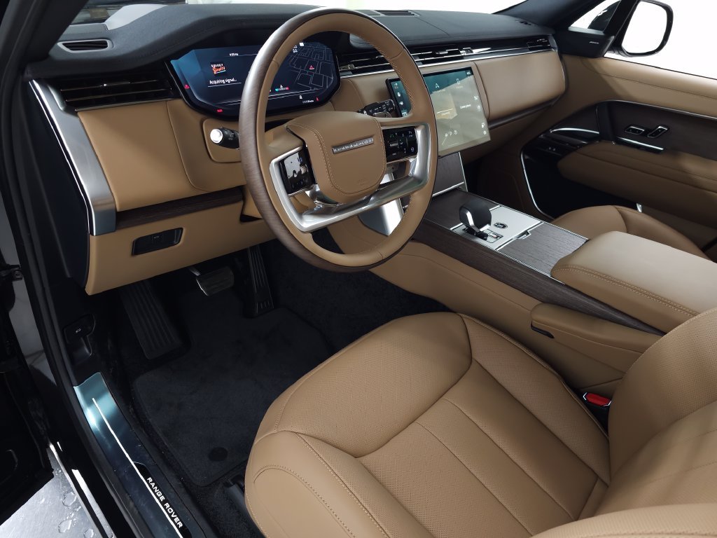 New 2026 Santorini Black Land Rover SE image 16