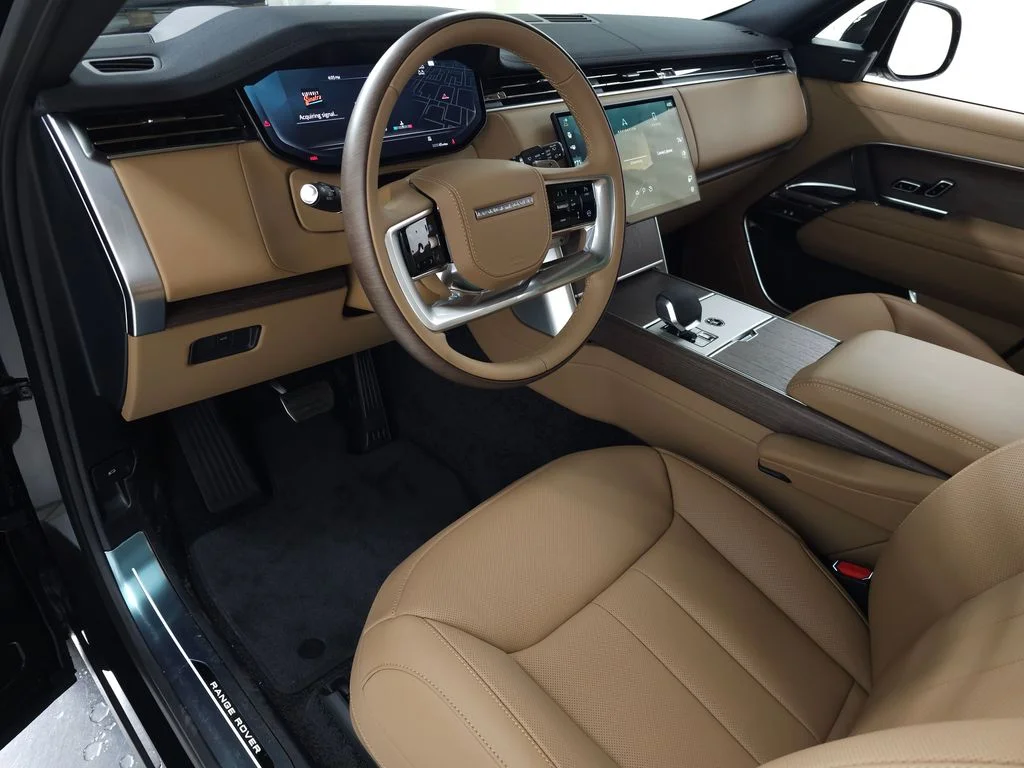 New 2026 Santorini Black Land Rover SE image 17