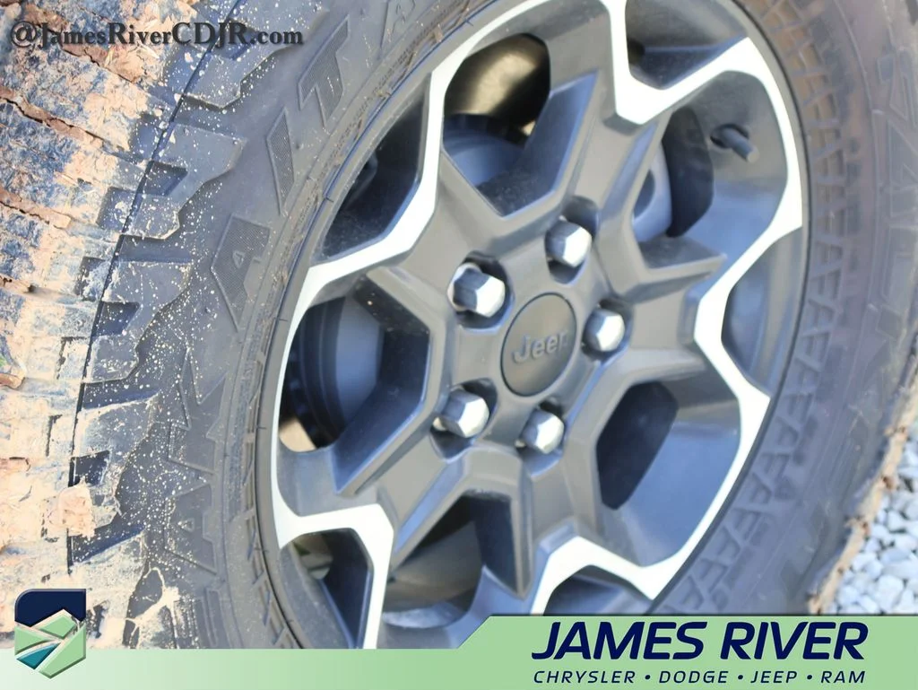 Used 2022 Gray Jeep Unlimited Rubicon 4xe image 20