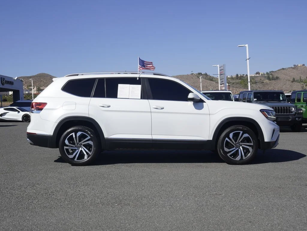Used 2023 White Volkswagen SEL image 2