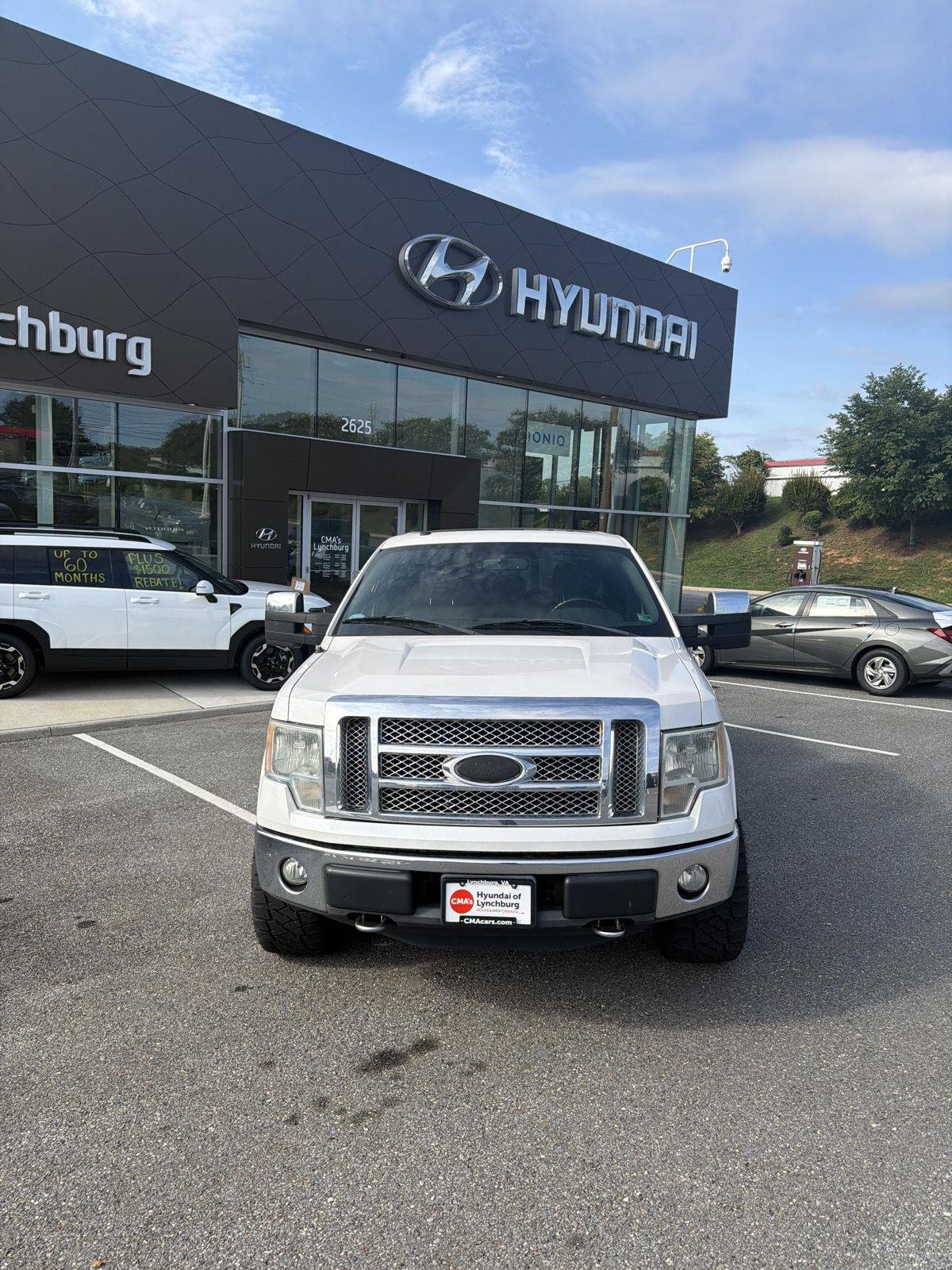 Used 2011 White Platinum Metallic Tri-Coat Ford Lariat image 3