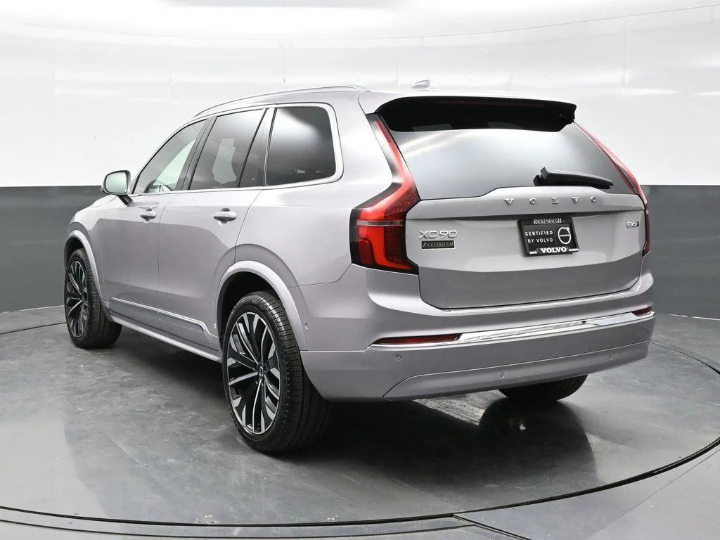 New 2026 Aurora Silver Volvo Plus image 5